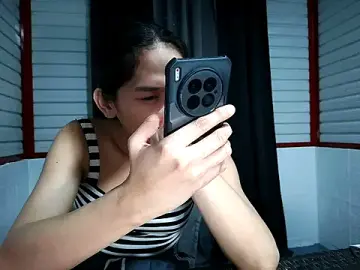 Stripchat Free Porn Cam of xwildflowerx