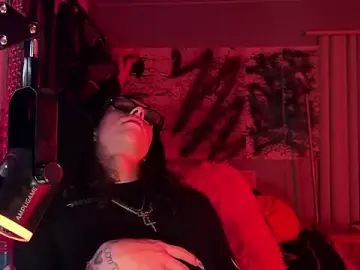 Stripchat Nude Webcam of xoFrankie