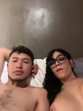 Stripchat Adult Webcam of MrJ_Victoria