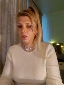 Stripchat Free Live Porn of TsPostophere