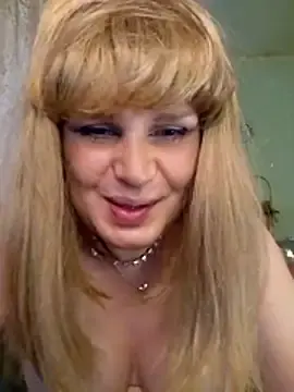 Stripchat Live Sex Cam of TsPostophere