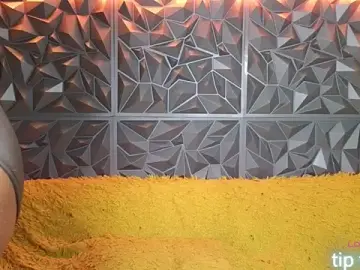 Stripchat Free Live Porn of TripToHeavenTS