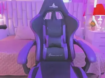 Stripchat Live Sex Cam of mariiahneedles