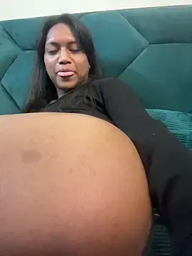 Stripchat Watch Live Sex Cams of DarlingJenny22