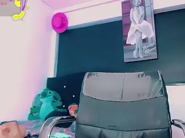 Stripchat Live Porn of Kendall_hornyy