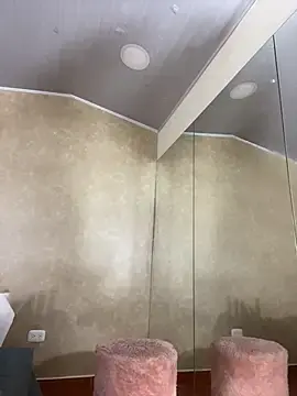 Stripchat Sex Cam of La_Crespa_x