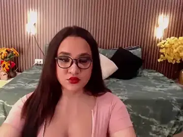Stripchat Free Porn Cam of Hotcum_ella