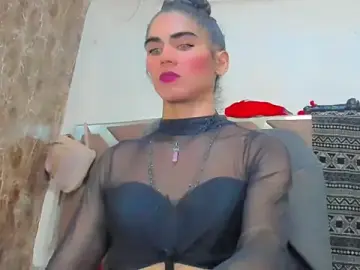 Stripchat Adult Webcam of hannabigdirty