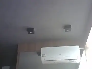 Stripchat Live Porn of SkinnyKitten