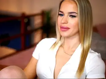 Stripchat Sex Cam of Emilyvanroessel