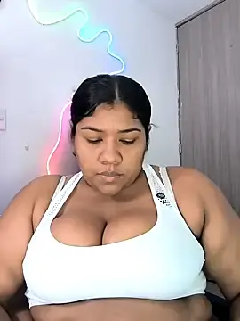 Stripchat Adult Webcams of paola091