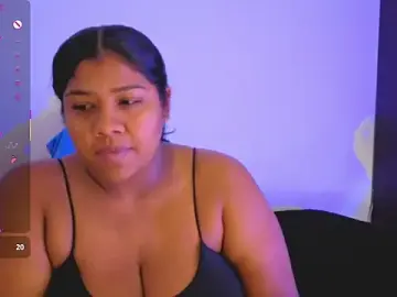 Stripchat Sex Cam of paola091