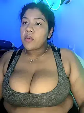 Stripchat Free Porn Cam of paola091