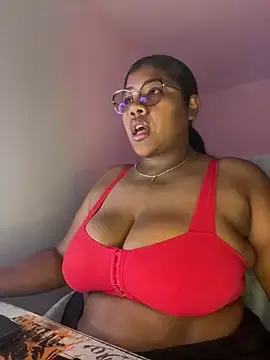 Stripchat Free Live Porn of paola091