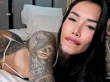 Stripchat Free Porn Cam of belllbonniie