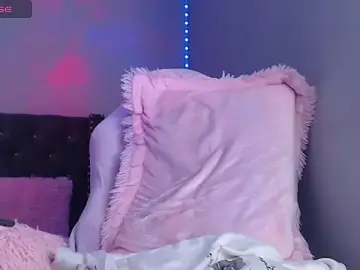 Stripchat Free Porn Cam of Hanna-Queenss