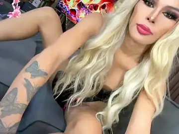 Stripchat Adult Webcam of MISS-RUBY