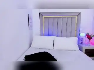 Xlovecam Live Porn of MichelleDenise