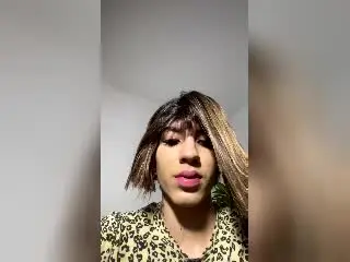 Xlovecam Sex Chat of SiaraRealish