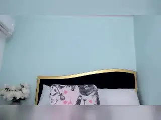 Xlovecam Best Webcam of MiaOwen