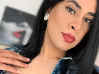 Xlovecam Free Porn Cam of SaraWinson