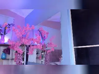 Xlovecam Live Sex Cam of TommyLovee