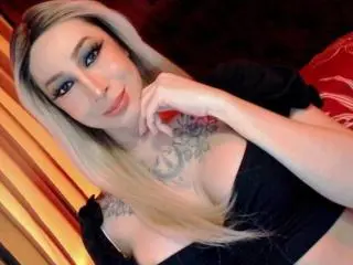 Xlovecam Best Webcam of SexyTopShemale