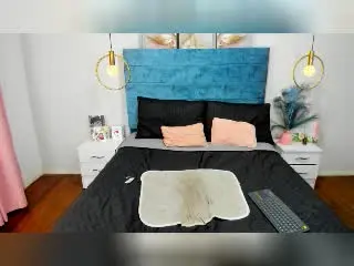 Xlovecam Free Porn Cam of NoemiSky