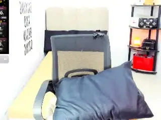 Xlovecam Watch Live Sex Cams of TrixieMattel