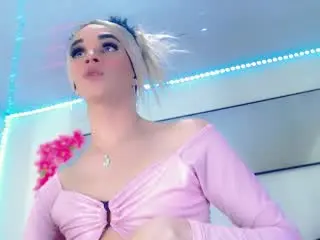 Xlovecam Free Porn Cam of KateHadid